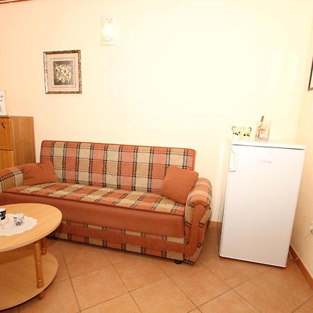 Appartement Kuca-Eldic à Rogoznica  Extérieur photo