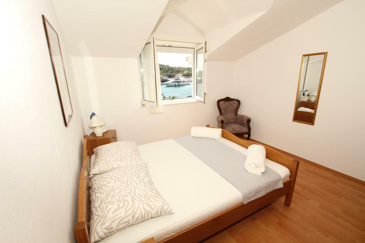 Appartement Kuca-Eldic à Rogoznica  Extérieur photo