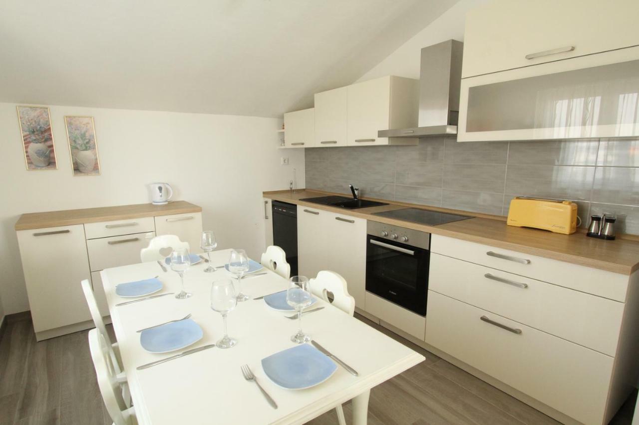 Appartement Kuca-Eldic à Rogoznica  Extérieur photo