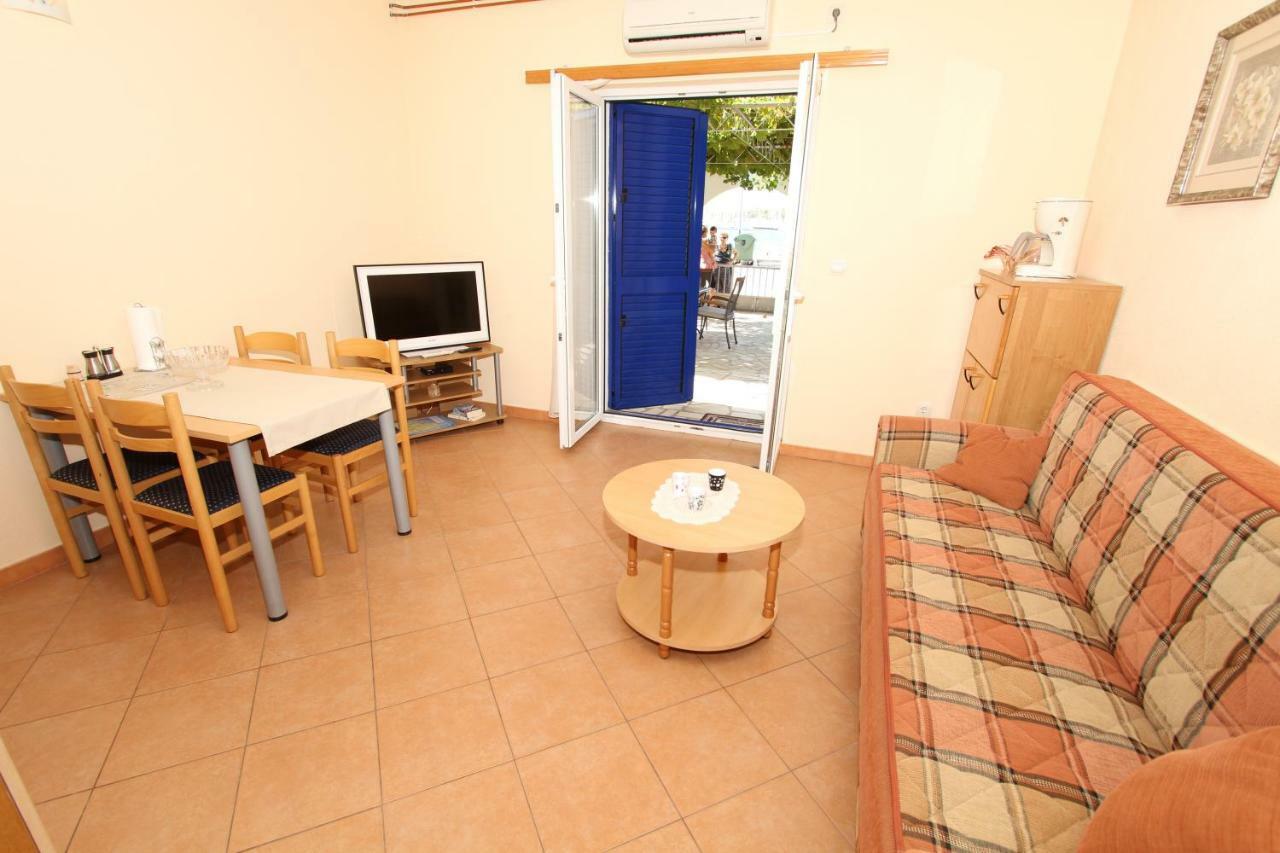 Appartement Kuca-Eldic à Rogoznica  Extérieur photo