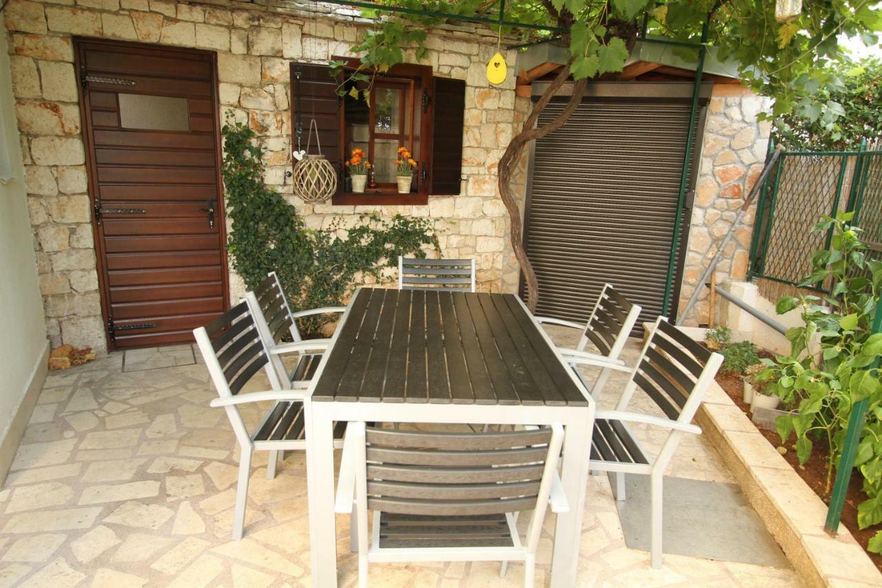 Appartement Kuca-Eldic à Rogoznica  Extérieur photo